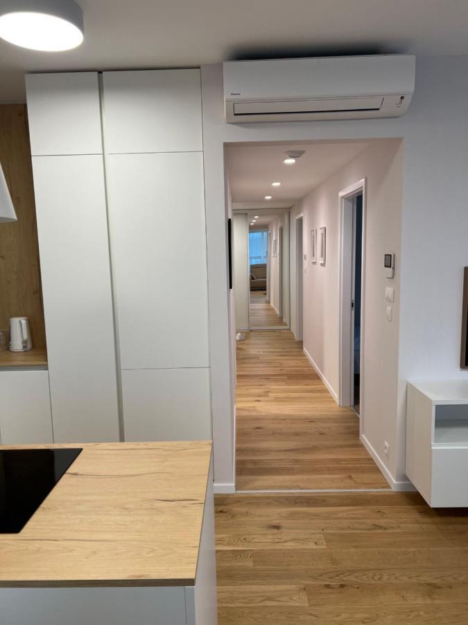 Stylish With Stunning View Possibility Of Parking Apartmán *